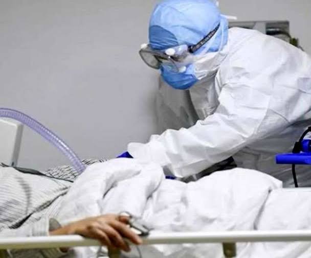 कोविड 19 रोगियों के इलाज में जुटे स्वास्थ्यकर्मियों को मिलेगा ₹50 लाख के बीमा का लाभ