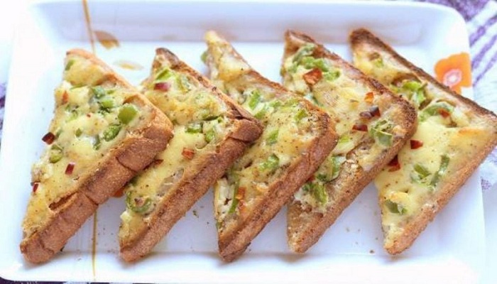 Chili Cheese Toast