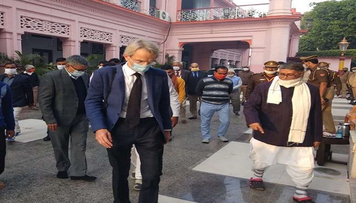 french ambassador visited Gorakhnath temple