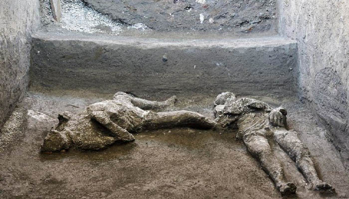 two corpse found in italy