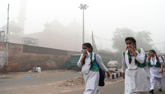 दिल्ली की हवा बनीं जानलेवा Delhi's air became deadly