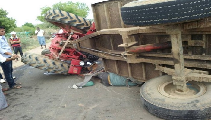 tractor trolley overturned