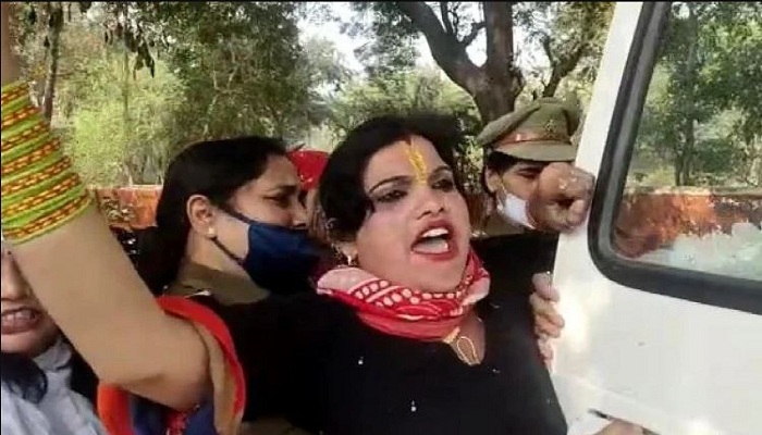 महिला सपा नेता हिरासत में