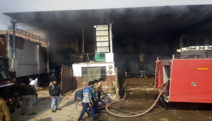 Heavy fire in pharmaceutical warehouse