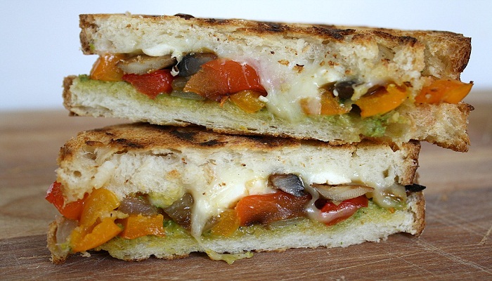 grilled veg pesto sandwich