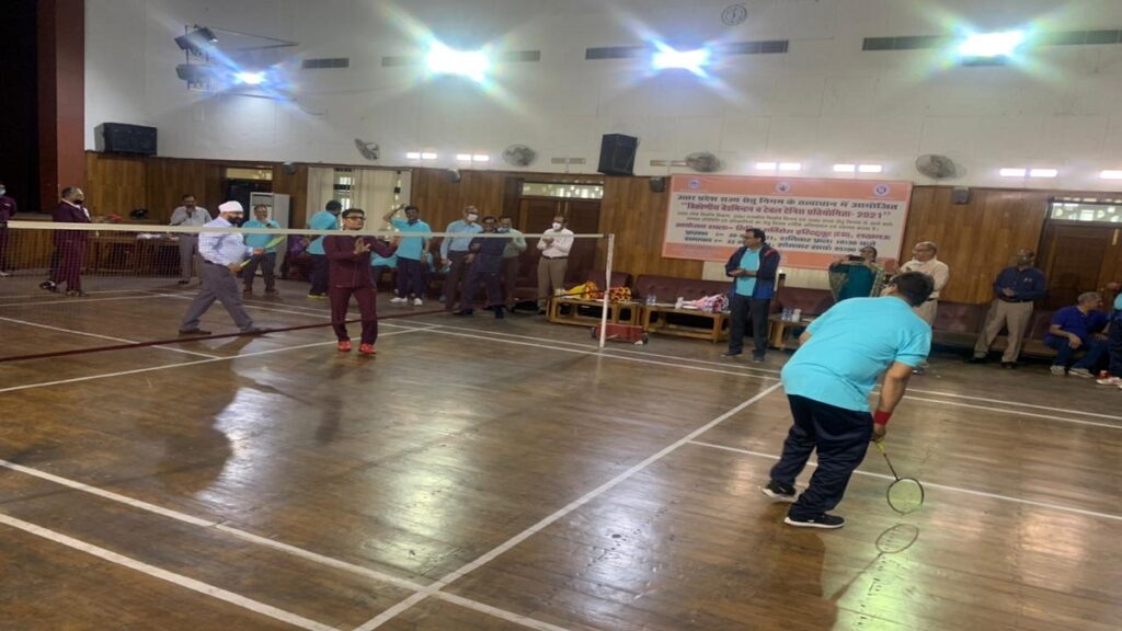 Badminton and table tennis triangular competition