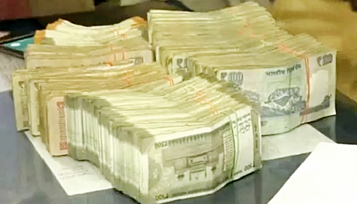 7 lacs recovered in Gonda