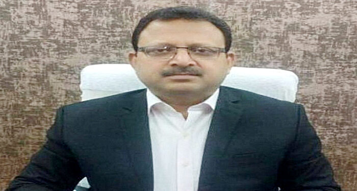 DM Ravindra Kumar Unnao DM