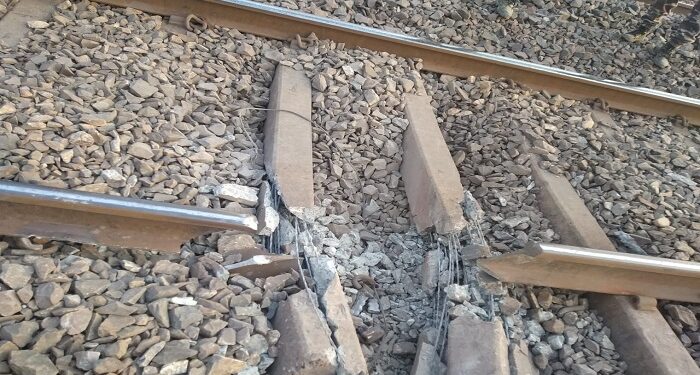 Naxalites blow up railway track