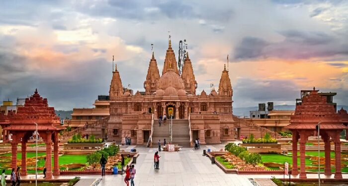 You can visit these religious places in a low budget, read tremendous tour packages