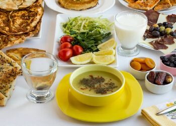Take care of your health in Ramadan, consume them in Sahari and Iftar
