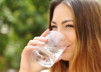 Drinking lukewarm water in summer is beneficial for health