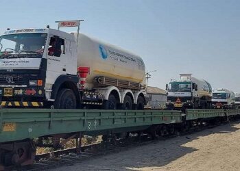 Oxygen Express reached Varanasi