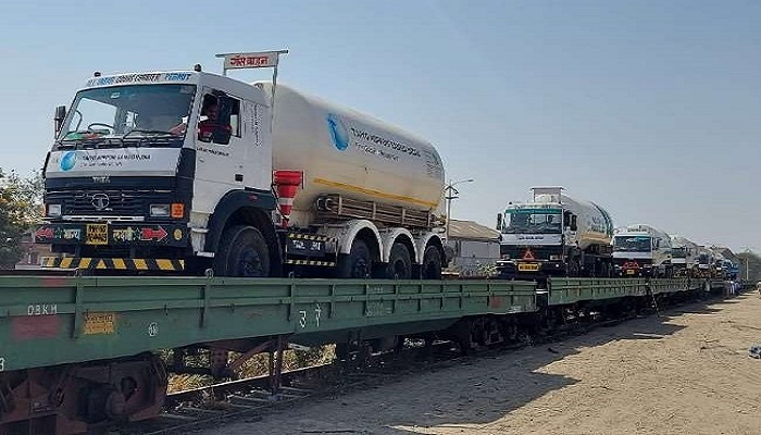 Oxygen Express reached Varanasi