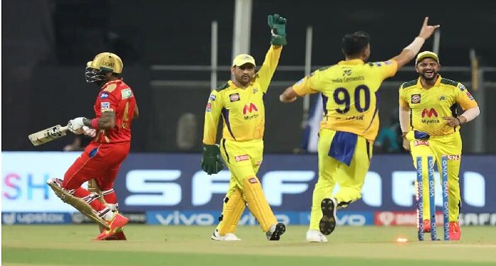 Questions raised on both Dhoni's batting position and role