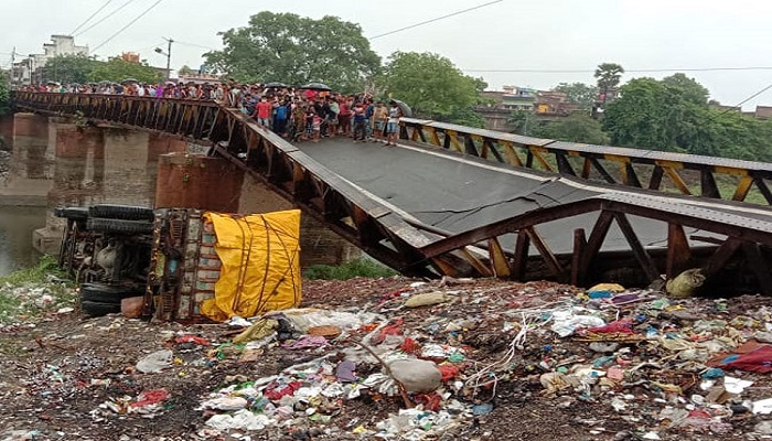 127 years old bridge demolished