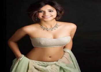 Akanksha to raise funds for Corona victims from her wardrobe auction