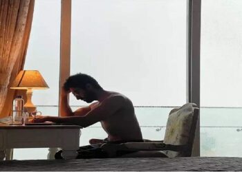 Tahira bid 'hot boy' by sharing husband Ayushman shirtless photo