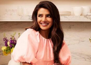 Priyanka raised 22 crores in her funds, worrying about India being abroad