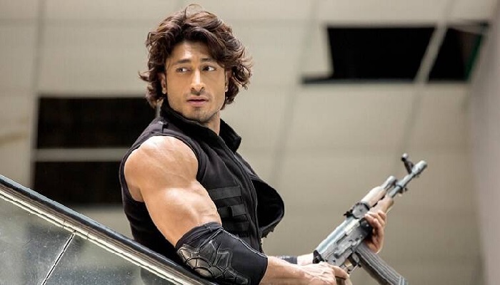 Actor Vidyut Jamwal also came forward in the battle of Corona