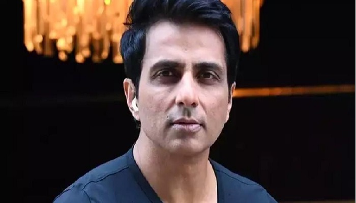 Messiah Sonu Sood of Corona era told an app that offers 50% off on medicines