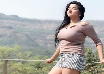 Bhojpuri actress Monalisa's fury does not stop, one after the other ..