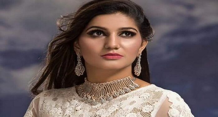 Sapna Chaudhary put on tremendous dance in a suit