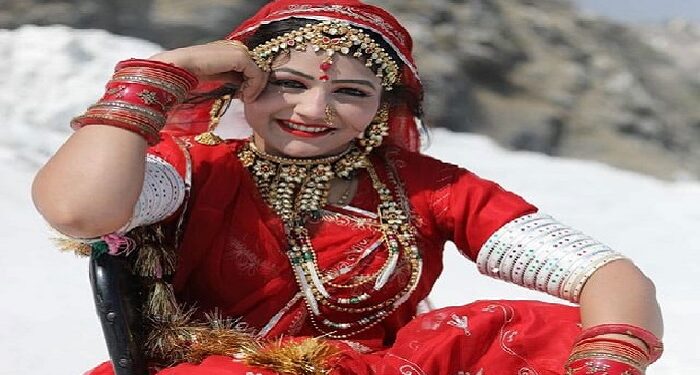 Haryanvi dancer 'Sapna Chaudhary' has come to compete 'Gori Nagori'