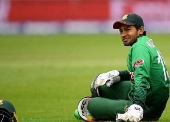 Bad news for Bangladesh, Mushfiqur Rahim injured in second finger of left hand