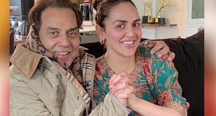 Like Kapoor family, Dharmendra also wanted to keep his daughter away from film career.
