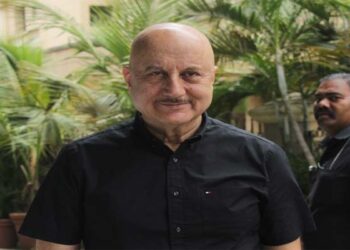 The person could not recognize Anupam Kher, said in water full of chullu