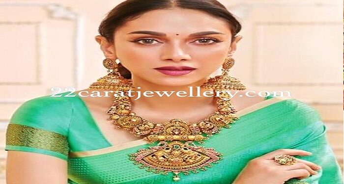 Aditi Rao shows off her oversized earrings collection