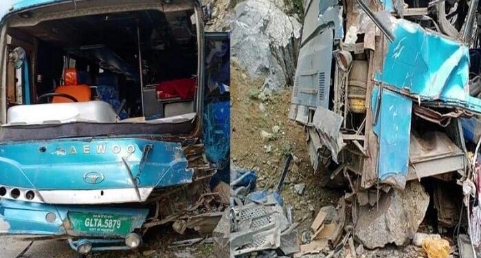Bomb attack on bus of Chinese citizens
