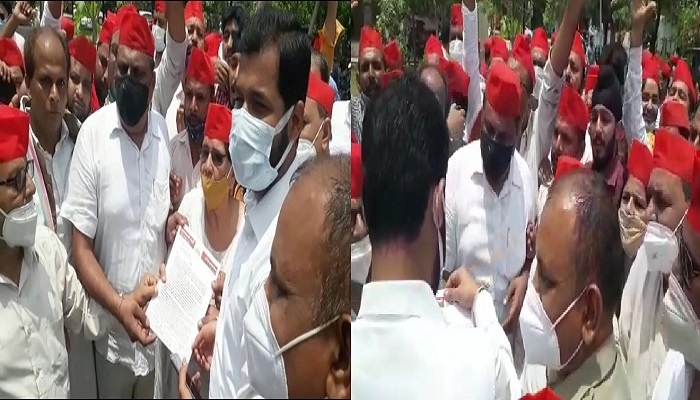 Samajwadi protest