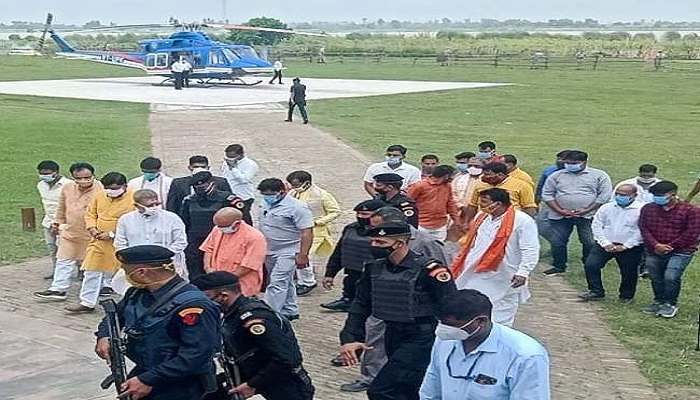 cm yogi reached to ayodhya