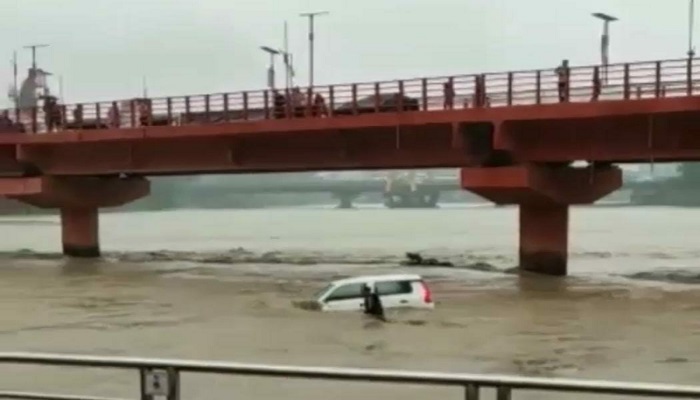 floating car