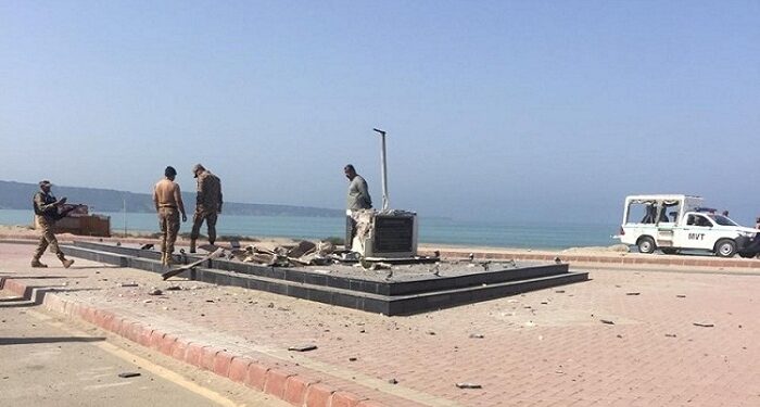 Jinnah's statue blew up