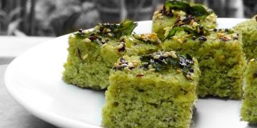 Sprouts and Oats Dhokla