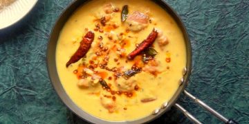 Punjabi Kadhi Pakora