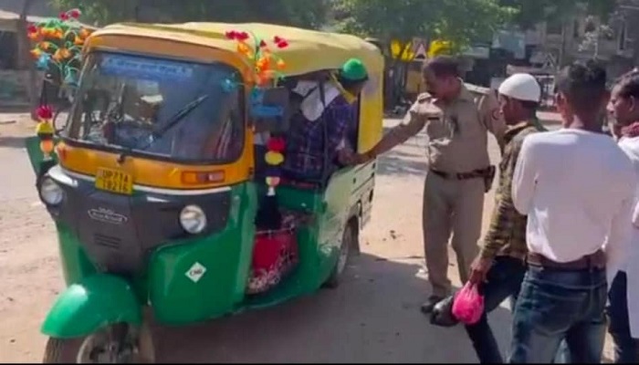 auto rickshaw