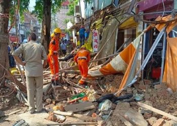 balcony collapse