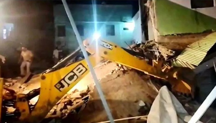 4-storey building collapse