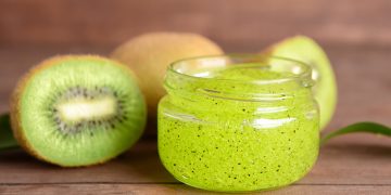 Kiwi face mask