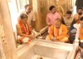 CM Yogi worshiped in the court of Baba Vishwanath