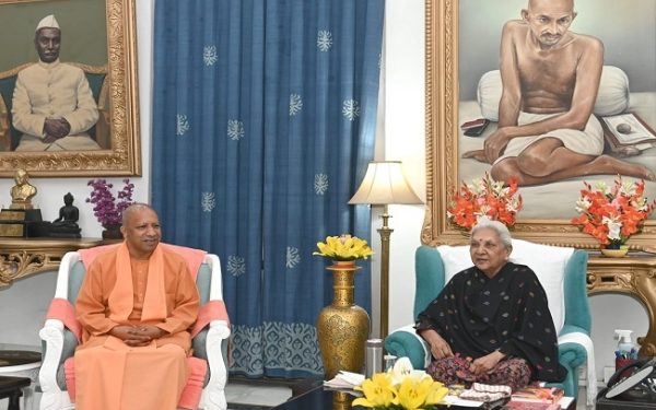 CM Yogi met the Governor