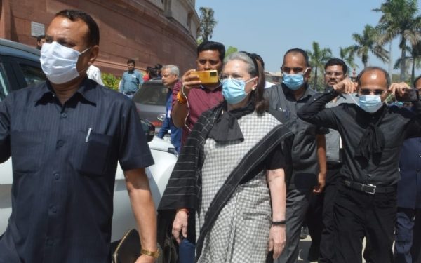 Opposition's black dress protest in support of Rahul