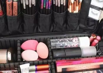 makeup kit