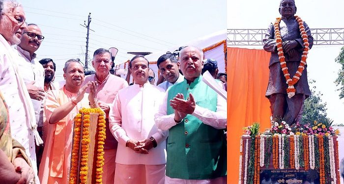 CM Yogi unveiled the statue of Lal ji Tandon