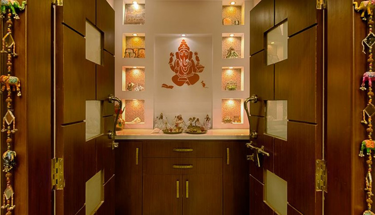 Choose the design of the puja ghar according to the house