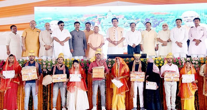 CM Yogi blesses newly married couples